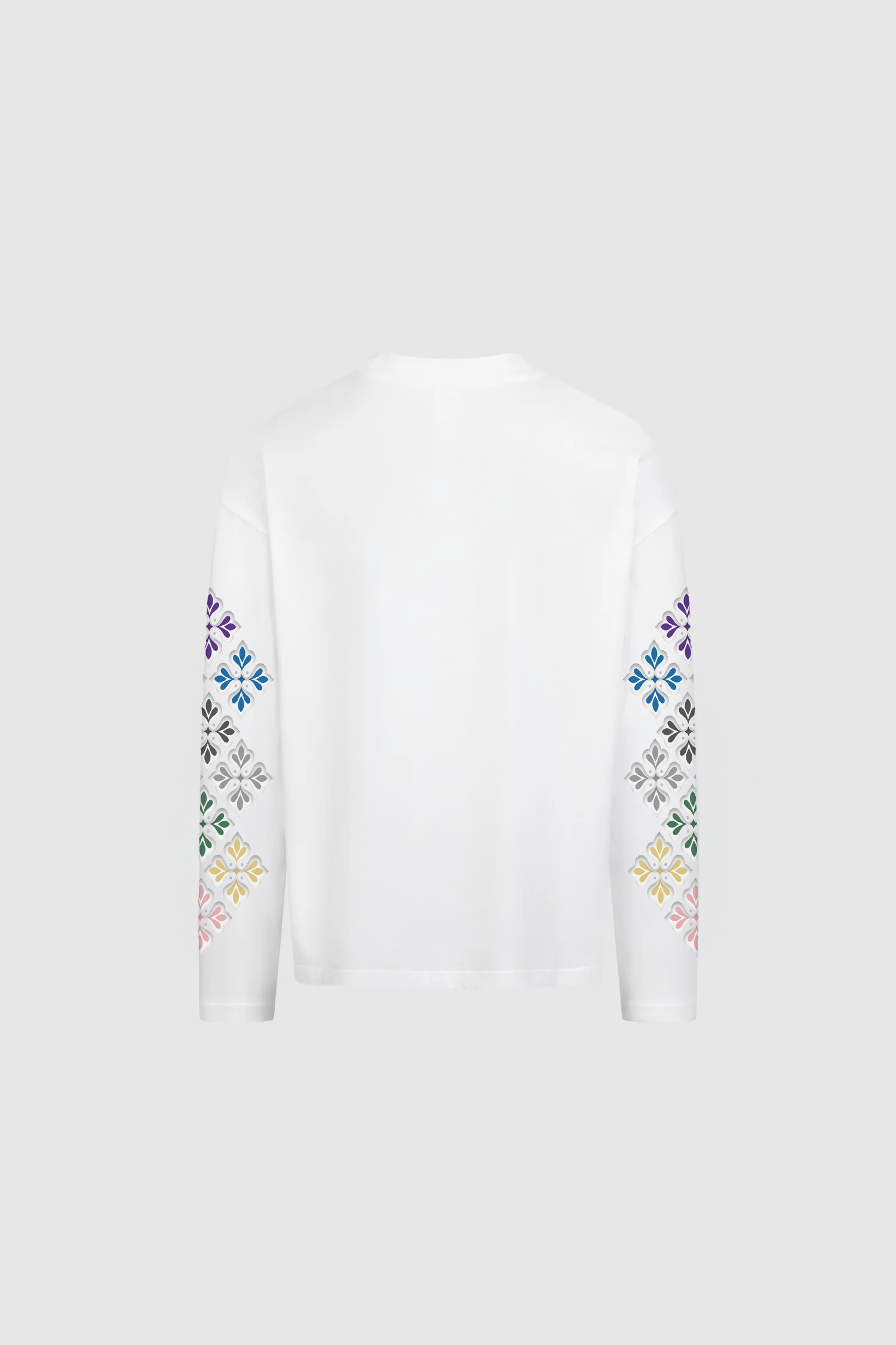 basic longsleeve white colorful